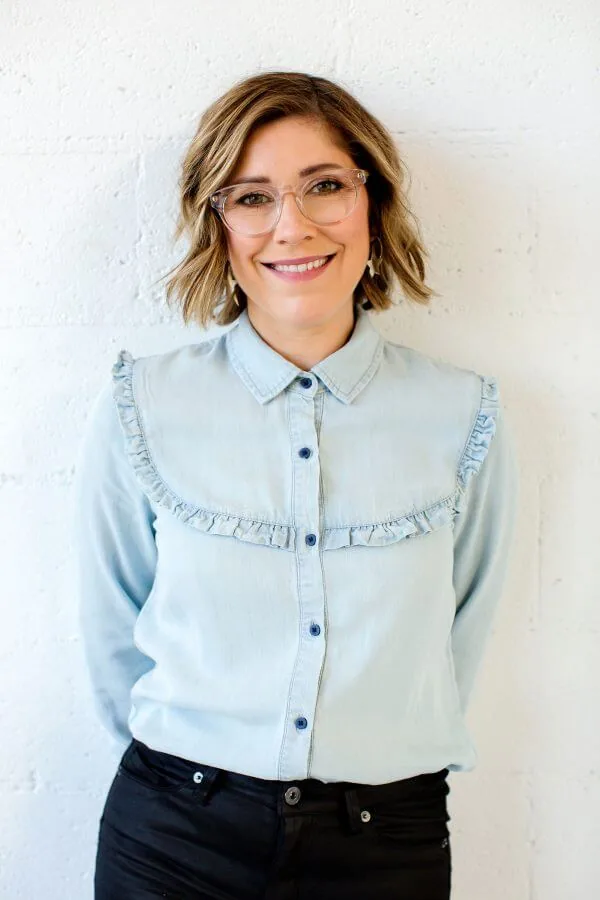 Portrait of Emily Jaksch, HR Gurus founder